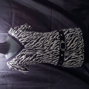 Frank Lyman Designs size 4 black & white Top